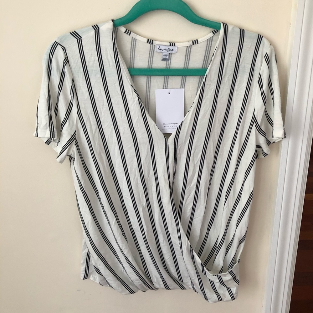 Women’s Black and White Stripe V Neck Short Sleeve Top
